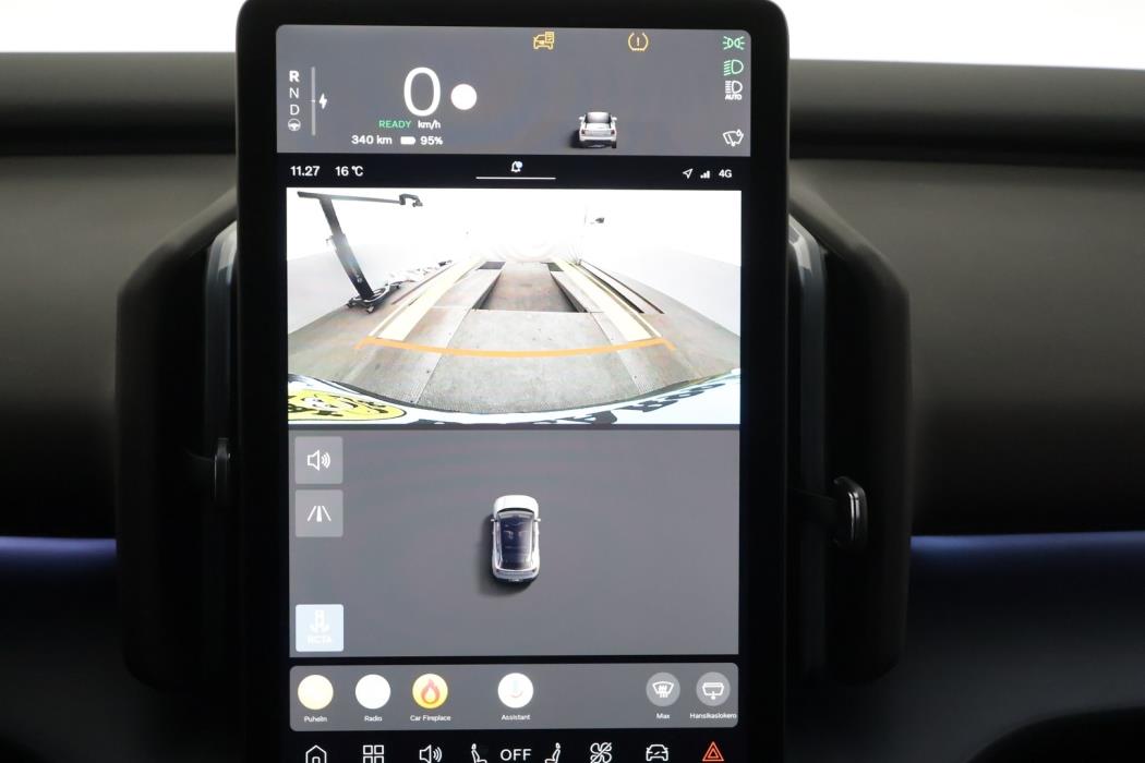 VOLVO EX30 2025