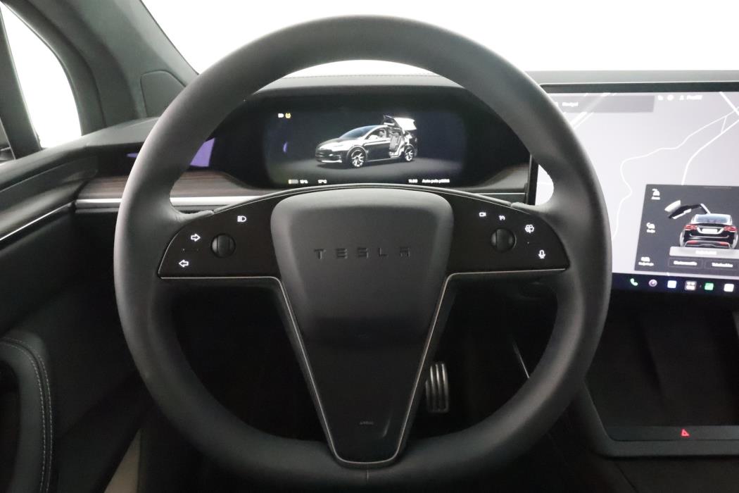 TESLA MODEL X 2025