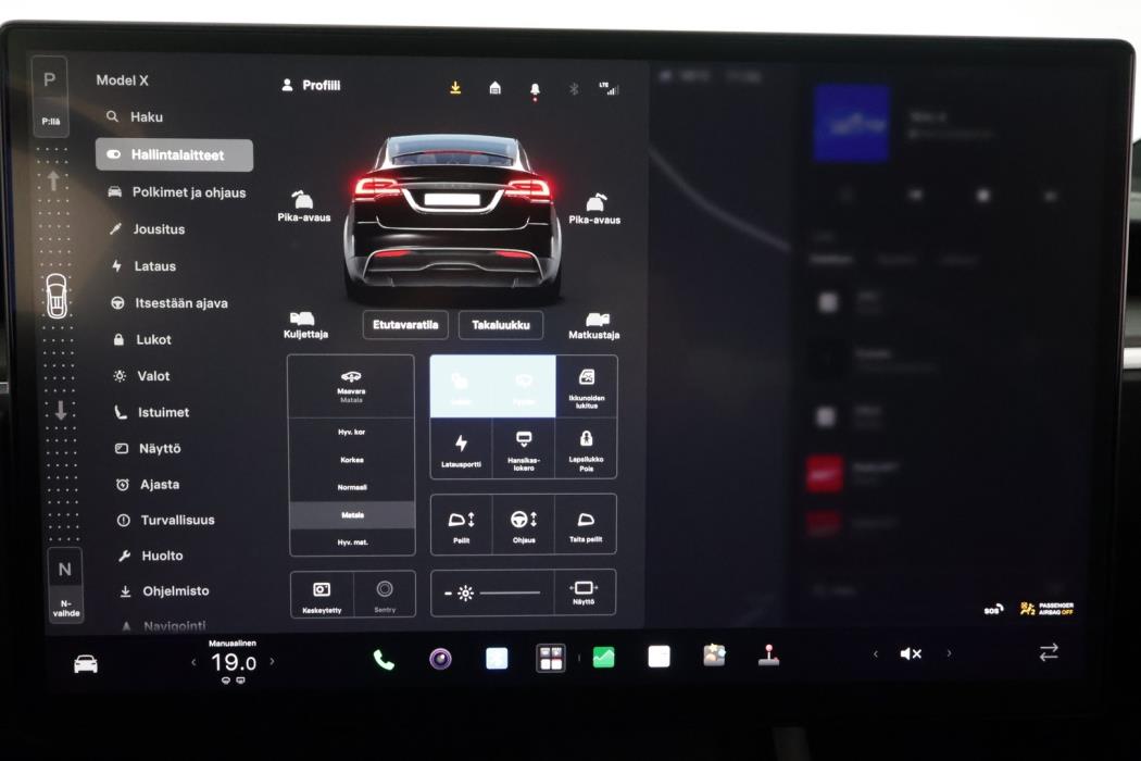 TESLA MODEL X 2025