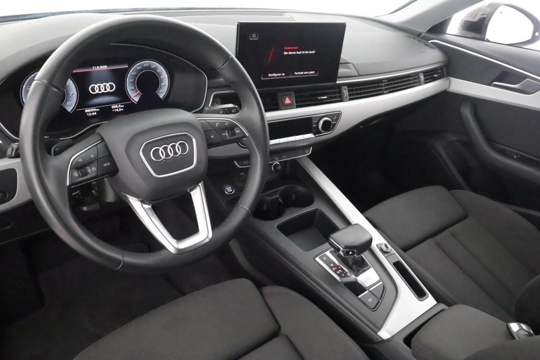AUDI A4 2023