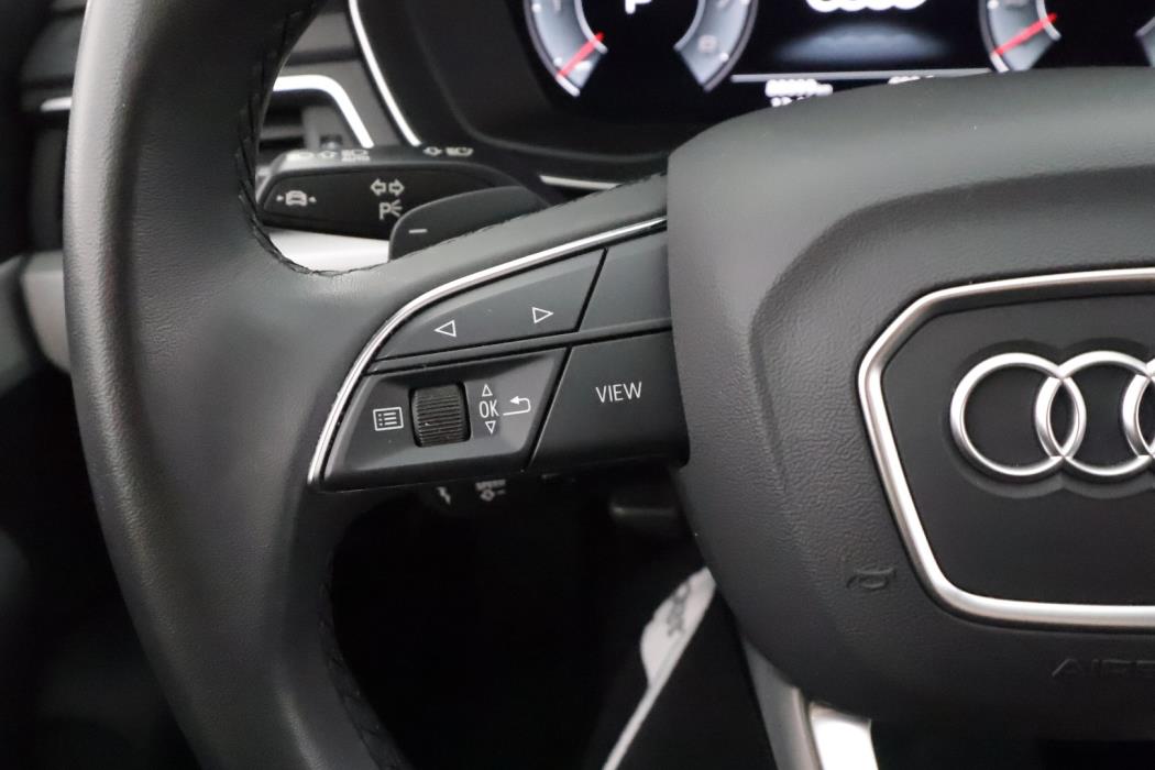 AUDI A4 2023