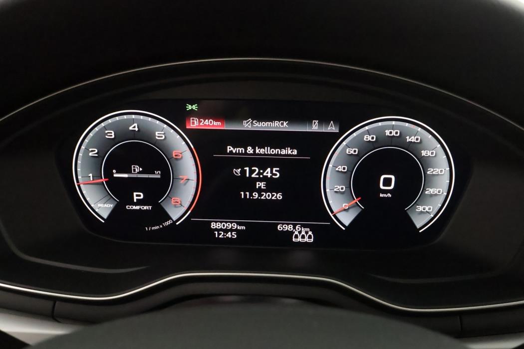 AUDI A4 2023