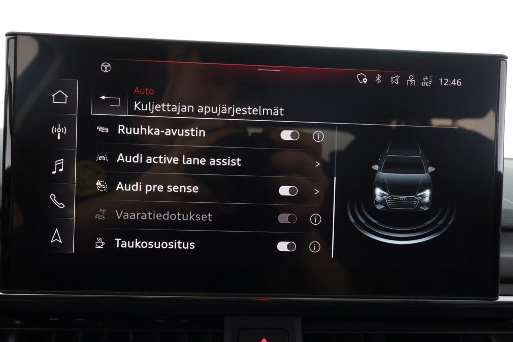 AUDI A4 2023