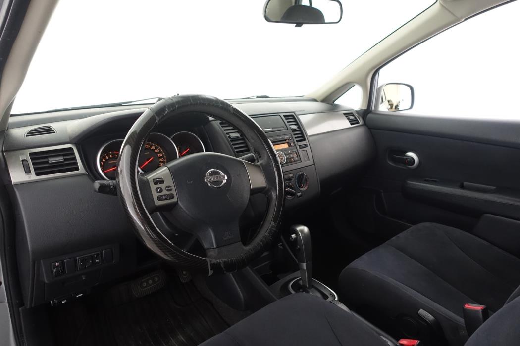 NISSAN Tiida 2010