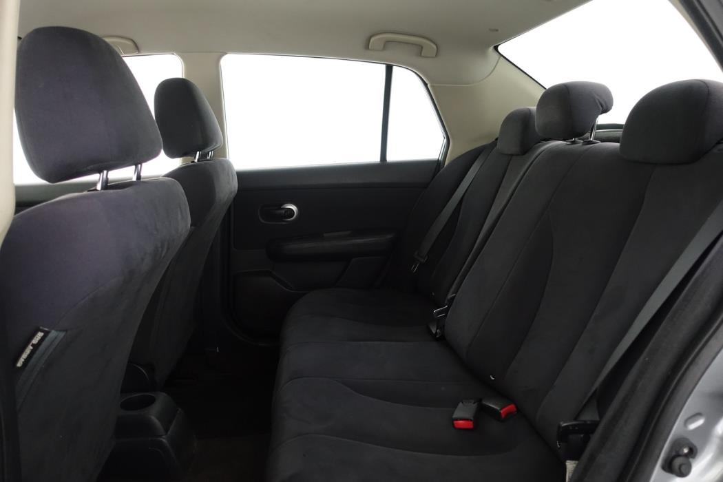 NISSAN Tiida 2010