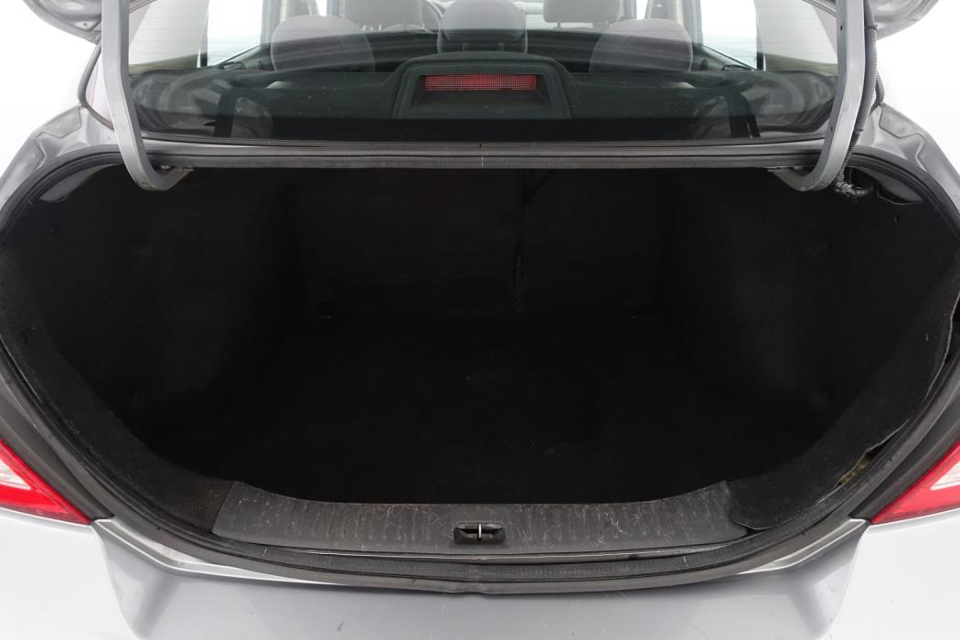 NISSAN Tiida 2010