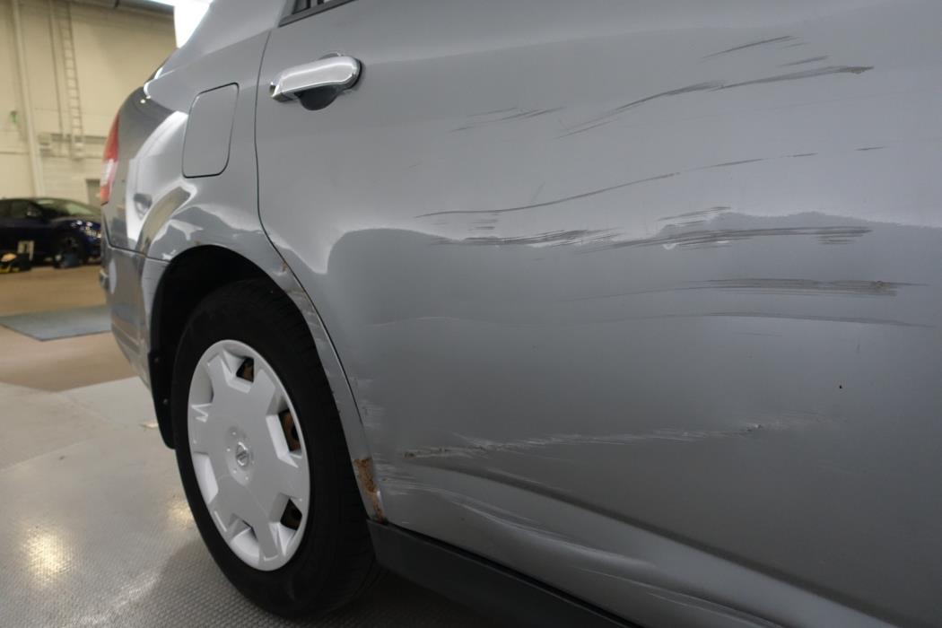 NISSAN Tiida 2010