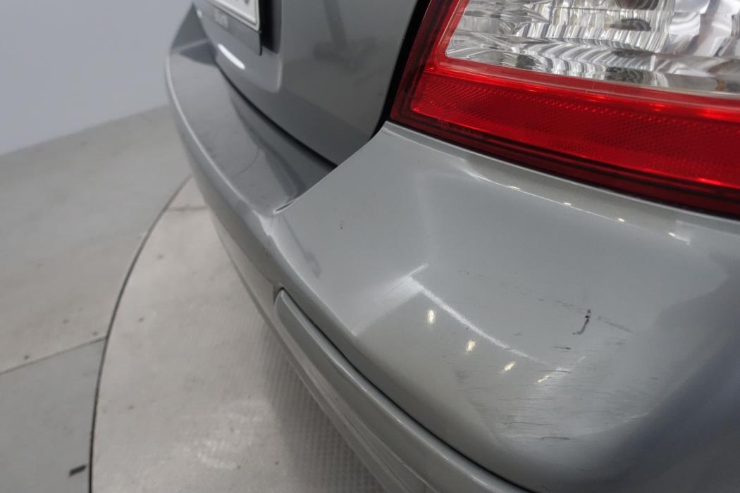 NISSAN Tiida 2010