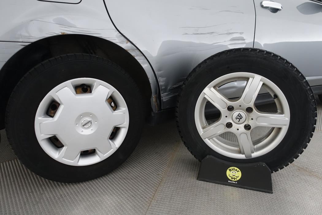 NISSAN Tiida 2010