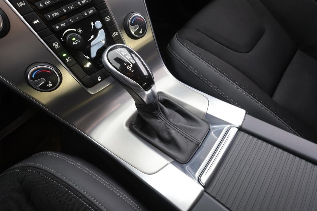VOLVO V60 2014