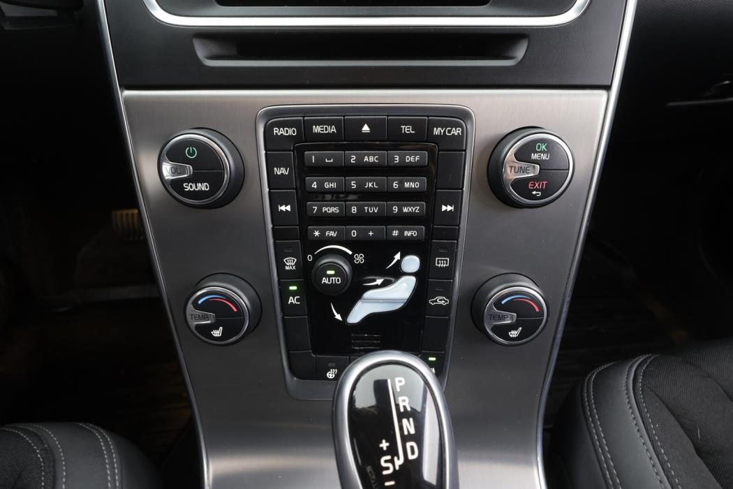 VOLVO V60 2014