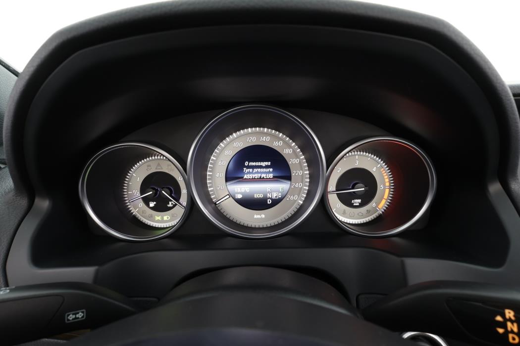 MERCEDES-BENZ E 2013