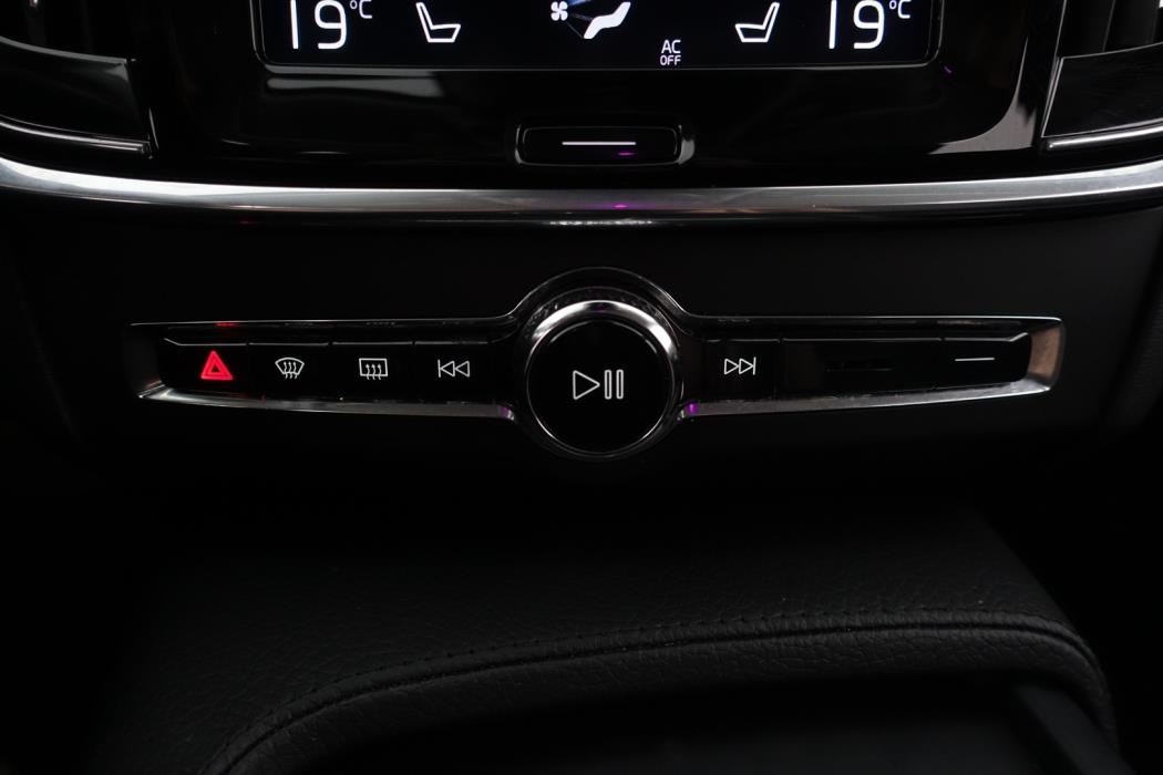 VOLVO V90 2019
