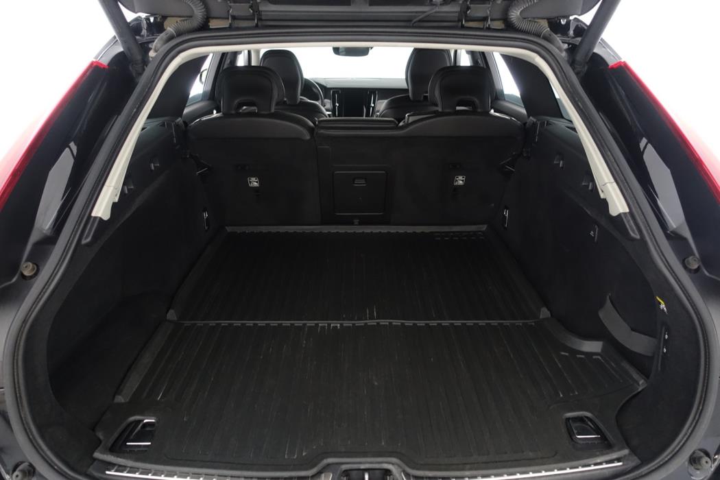VOLVO V90 2019