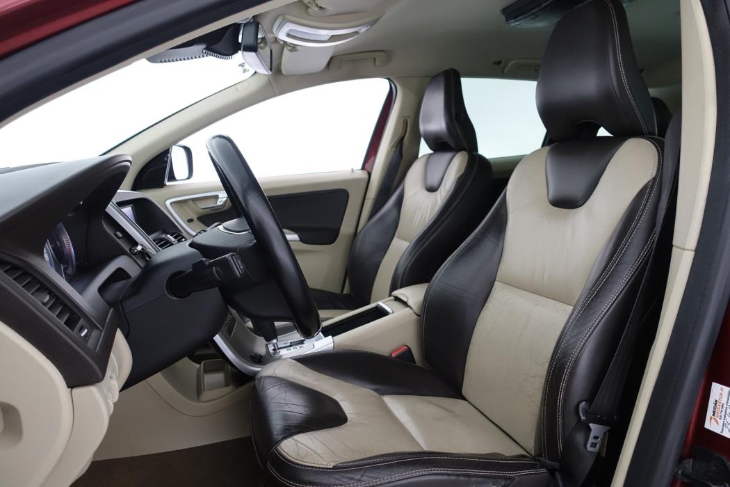 VOLVO XC60 2010