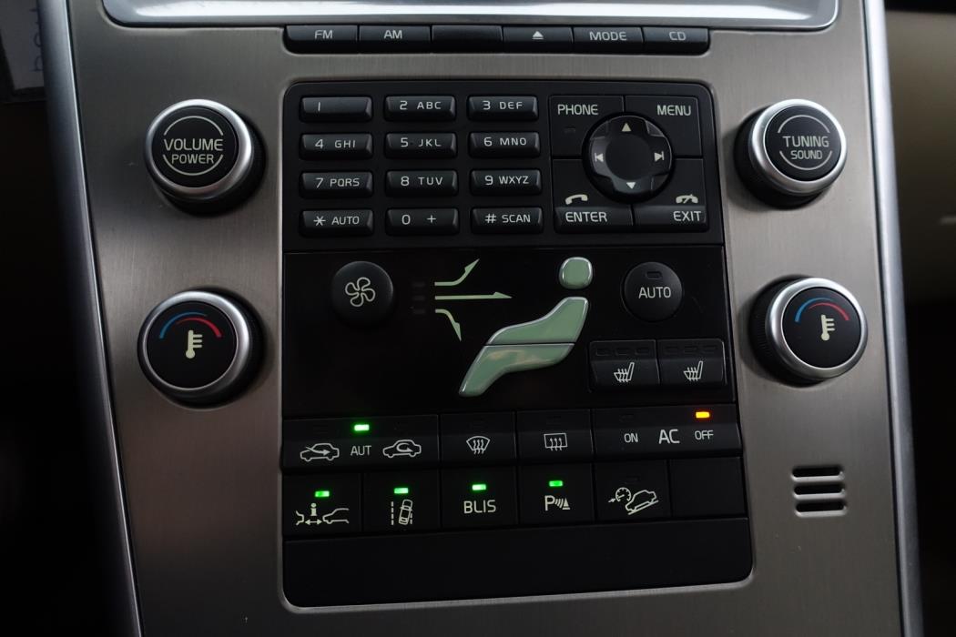 VOLVO XC60 2010