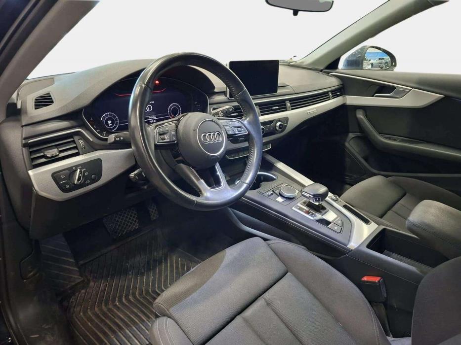 AUDI A4 2017