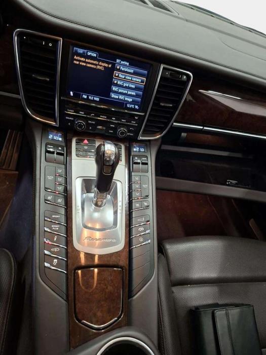 PORSCHE Panamera 2010