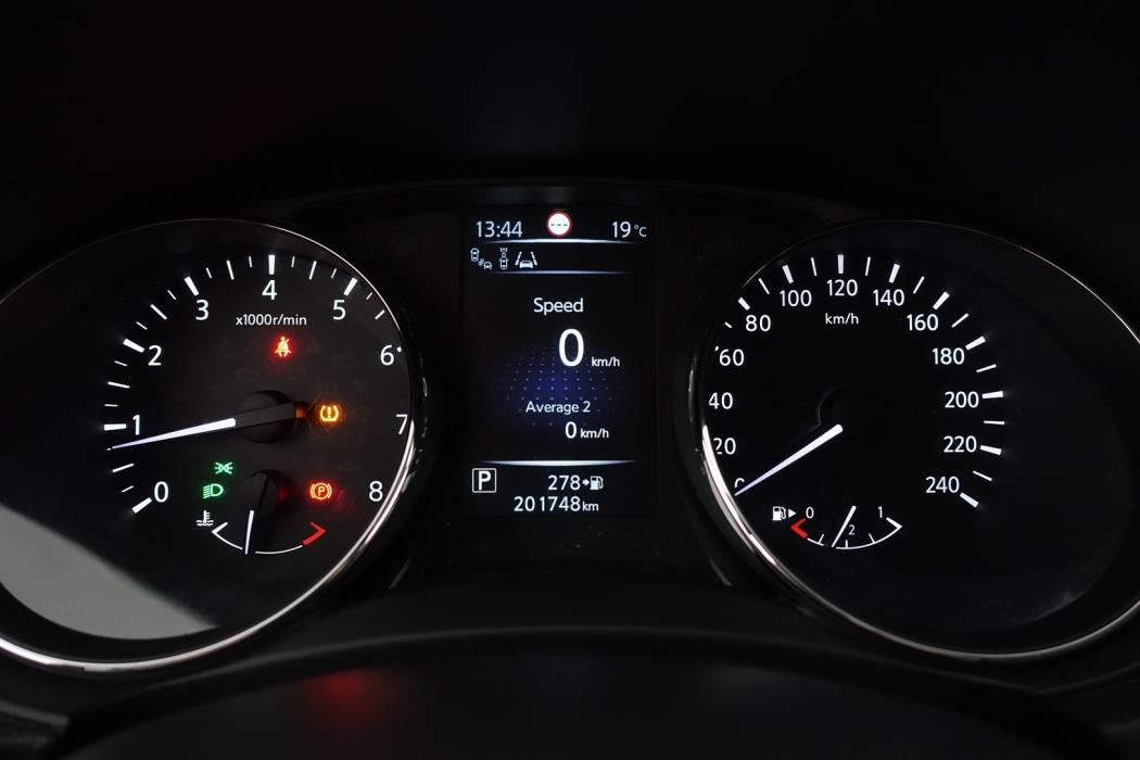 NISSAN Qashqai 2015