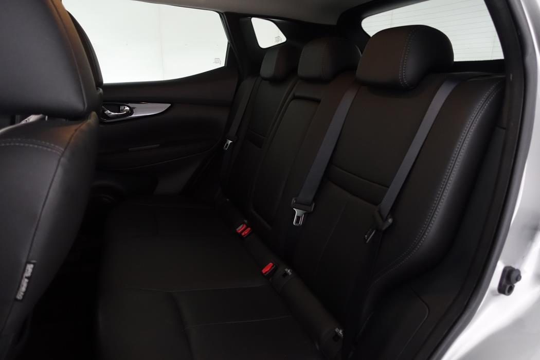 NISSAN Qashqai 2015