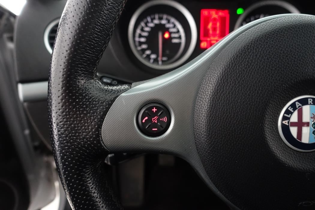 ALFA ROMEO 159 2011