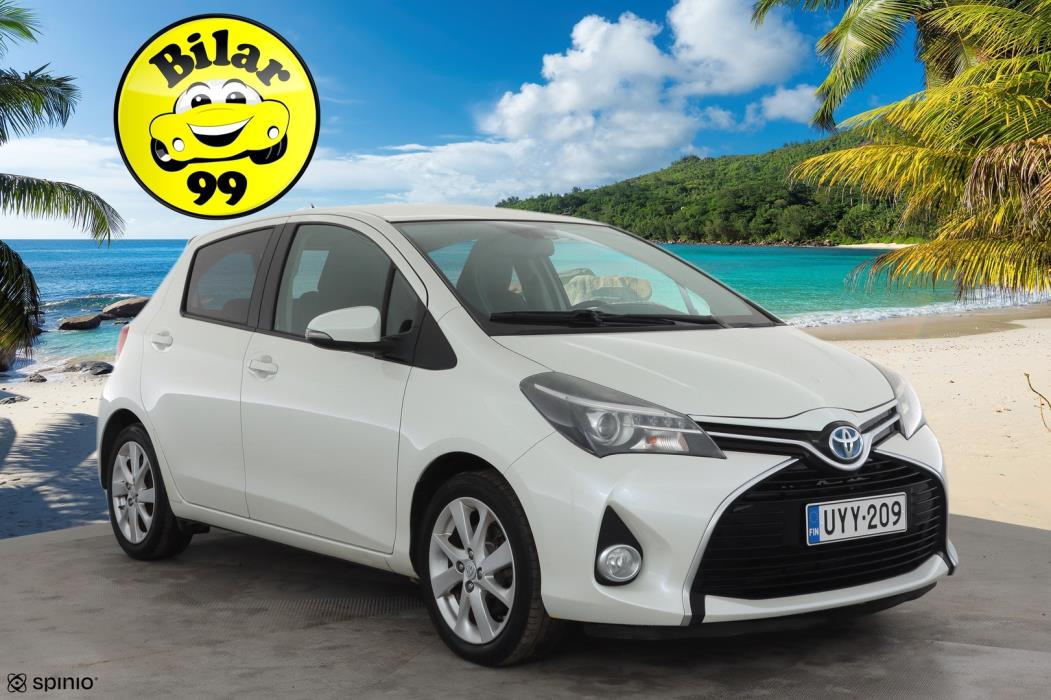 TOYOTA Yaris 2015
