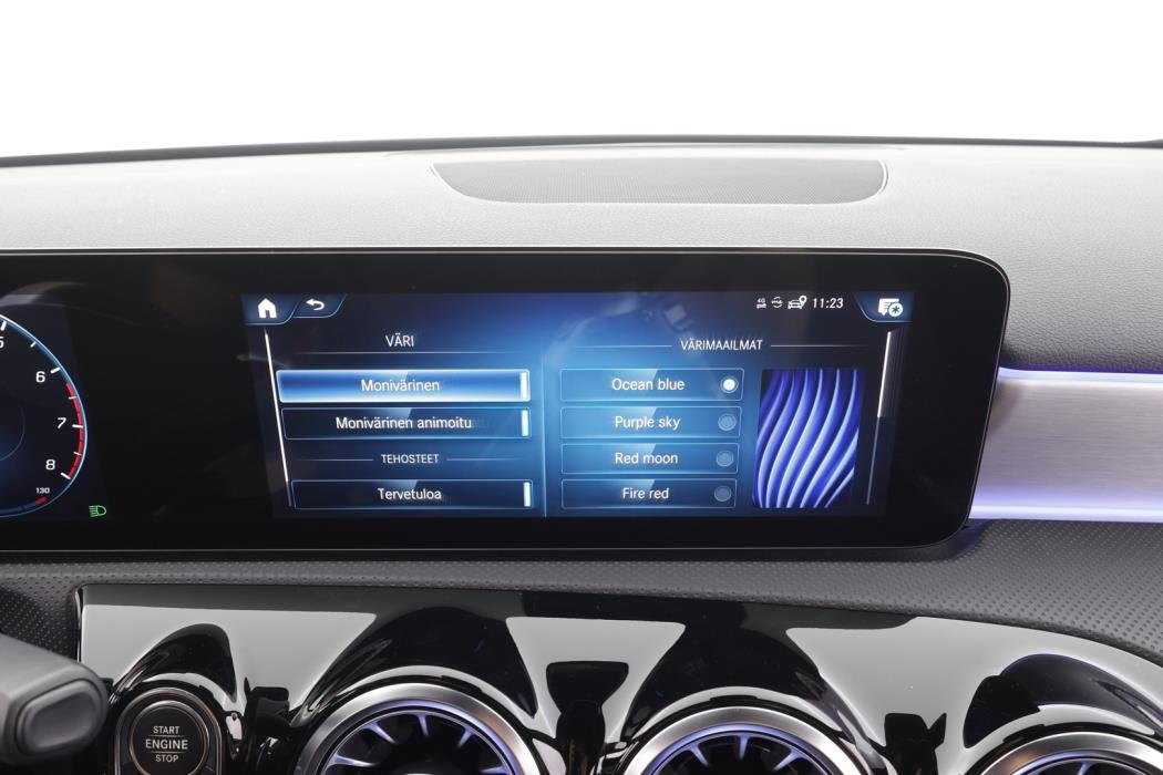 MERCEDES-BENZ A 2022