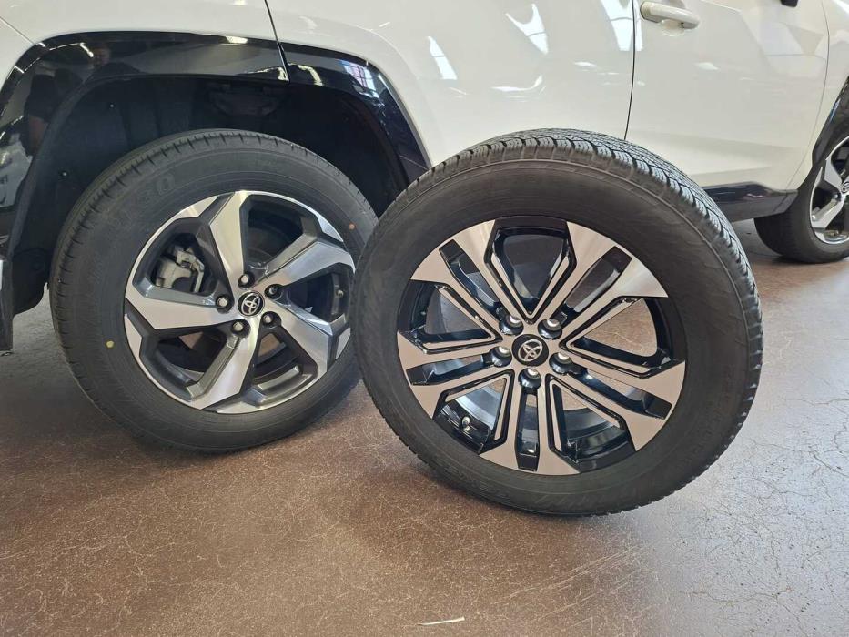 TOYOTA RAV4 Plug-in 2023