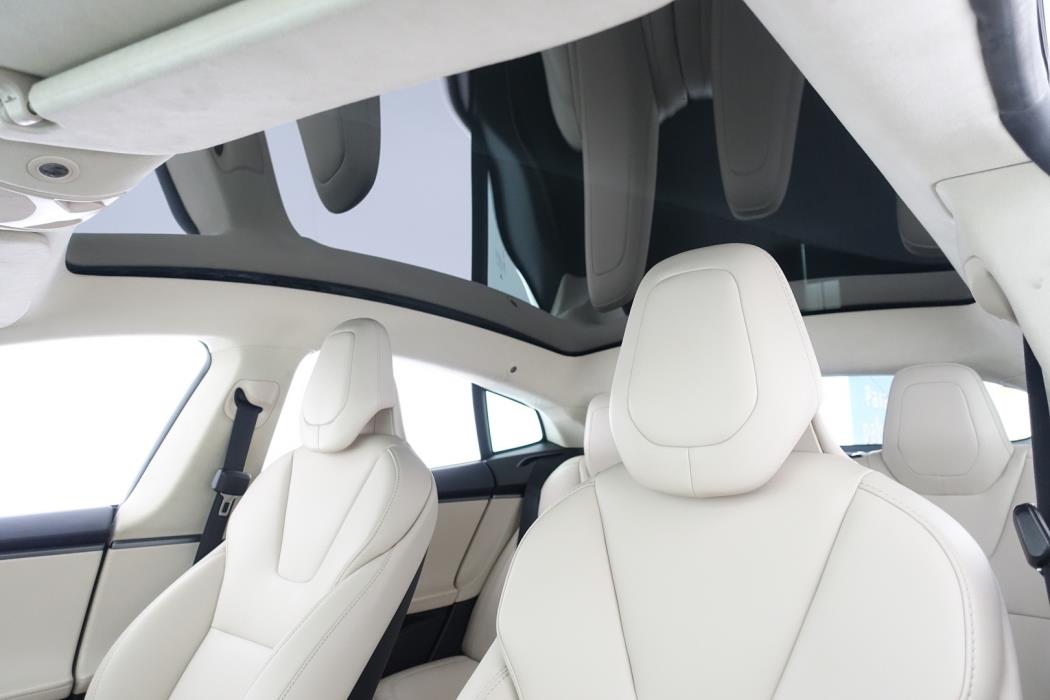 TESLA Model S 2018