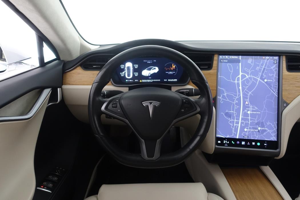 TESLA Model S 2018