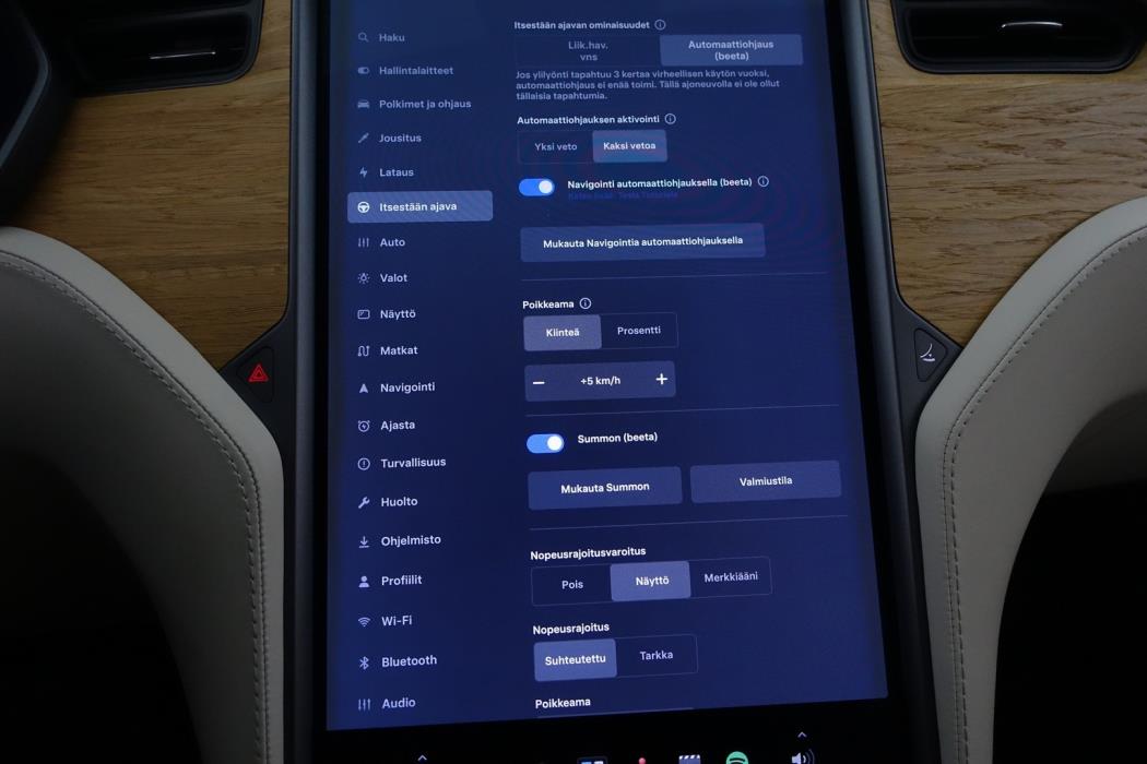 TESLA Model S 2018