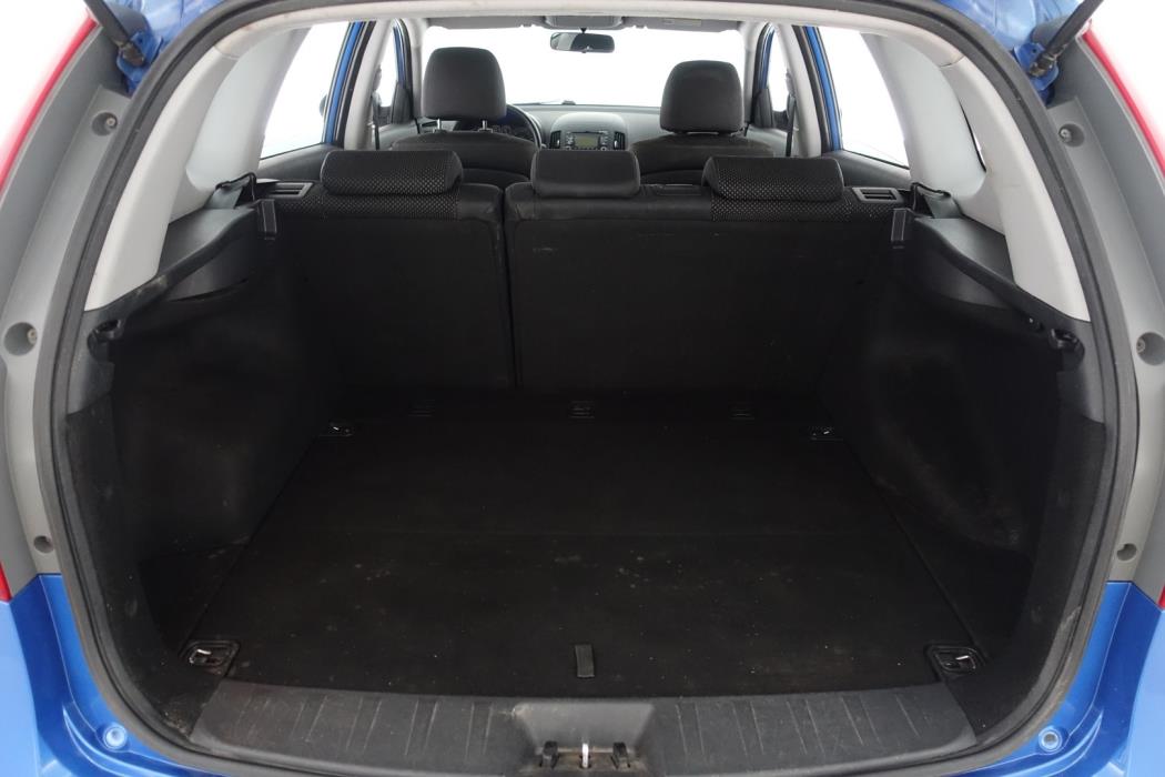 HYUNDAI i30 2010