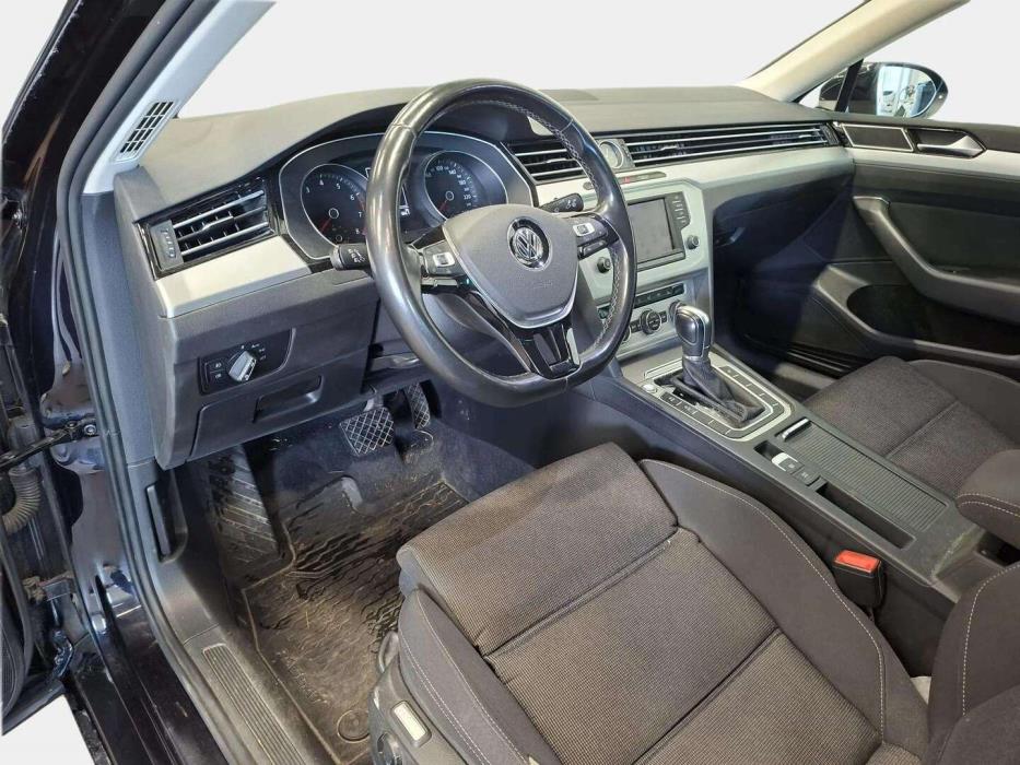 VOLKSWAGEN Passat 2016