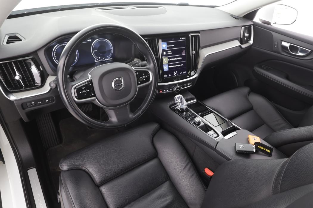 VOLVO V60 2022