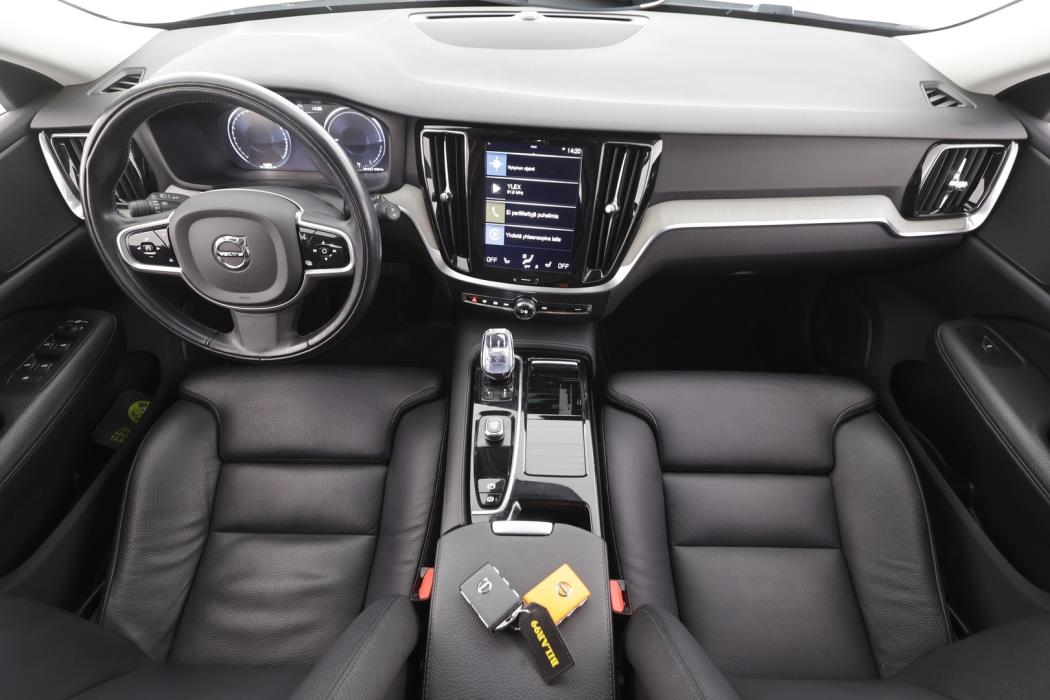 VOLVO V60 2022