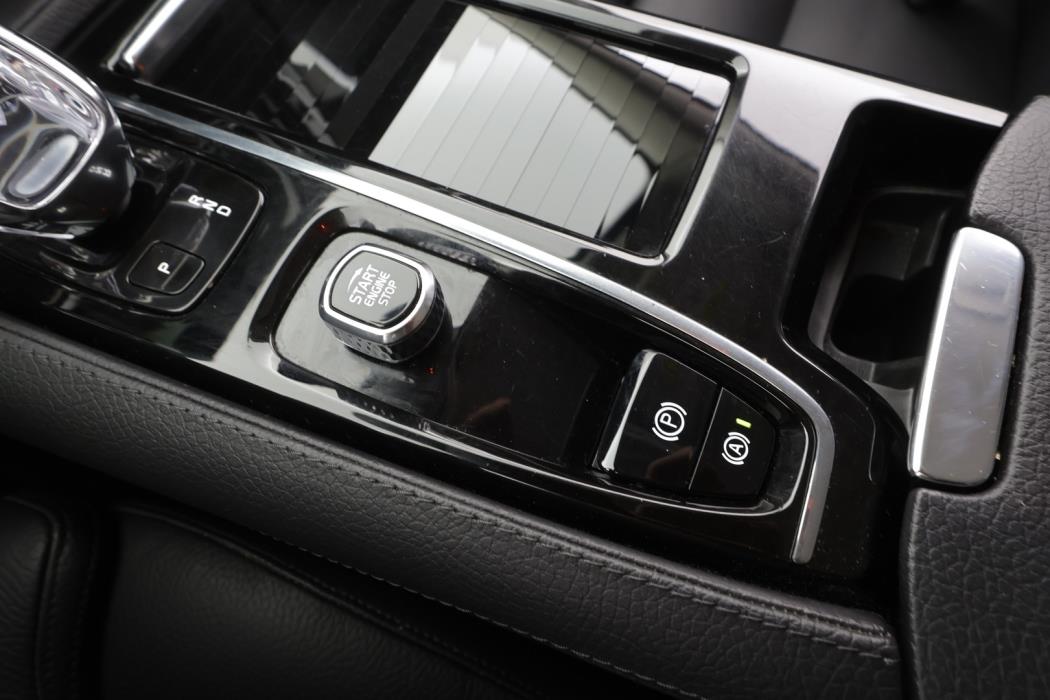 VOLVO V60 2022