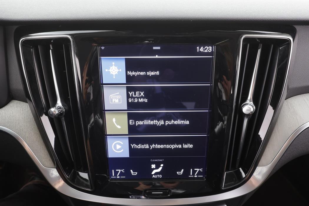 VOLVO V60 2022