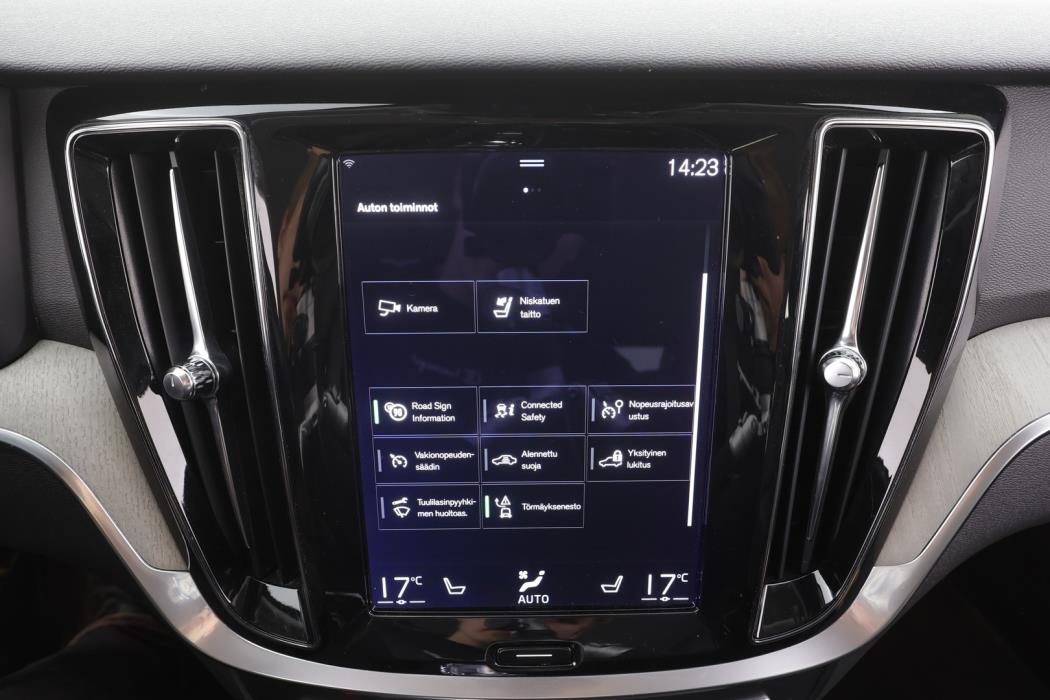 VOLVO V60 2022
