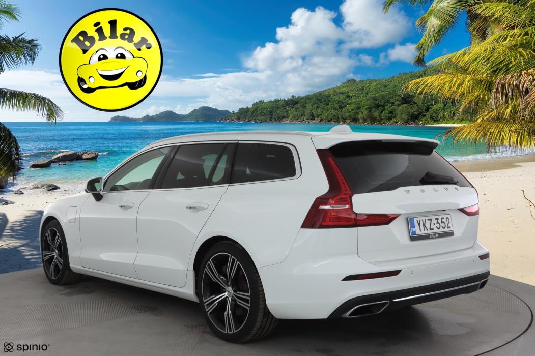 VOLVO V60 2022
