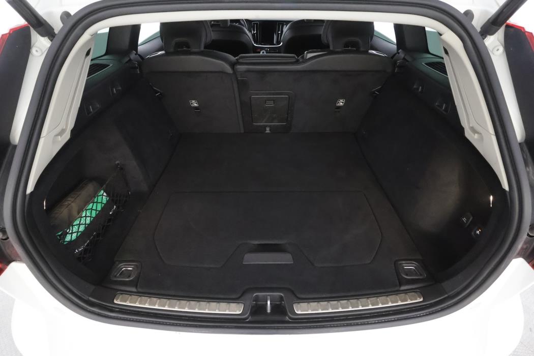 VOLVO V60 2022