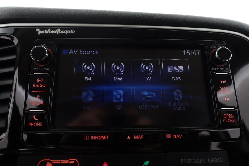 MITSUBISHI OUTLANDER PHEV 2016