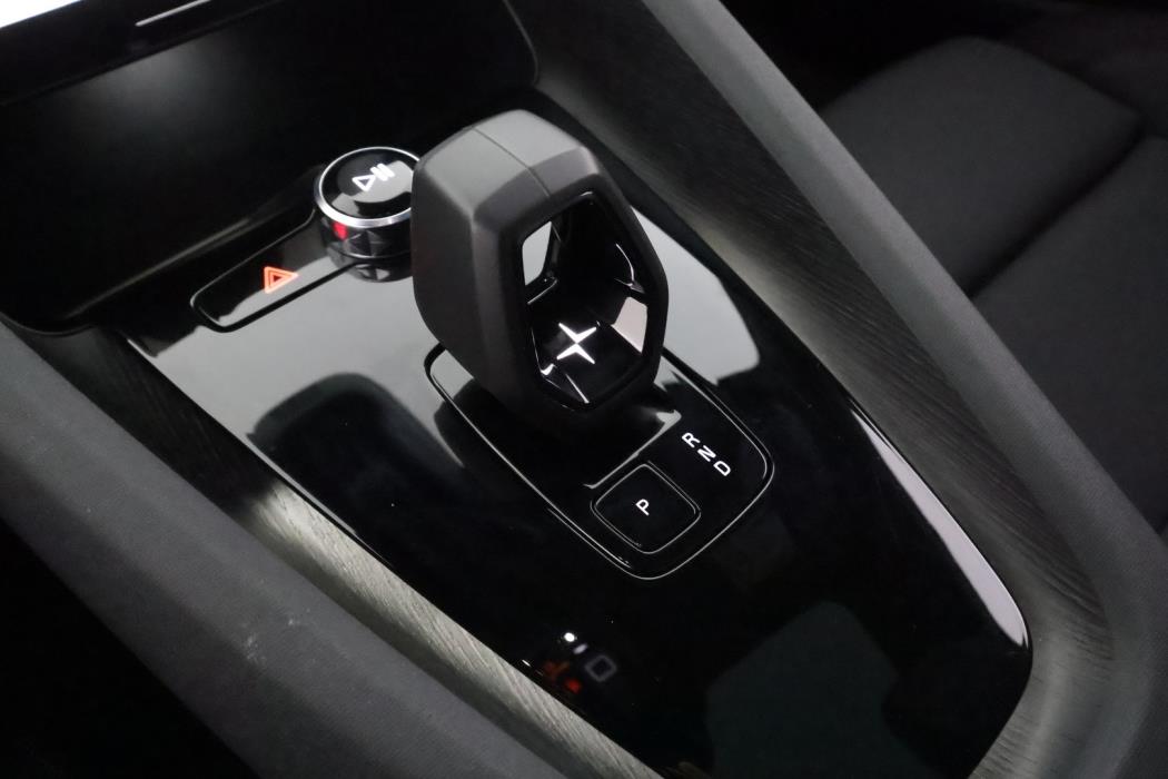 POLESTAR 2 2024