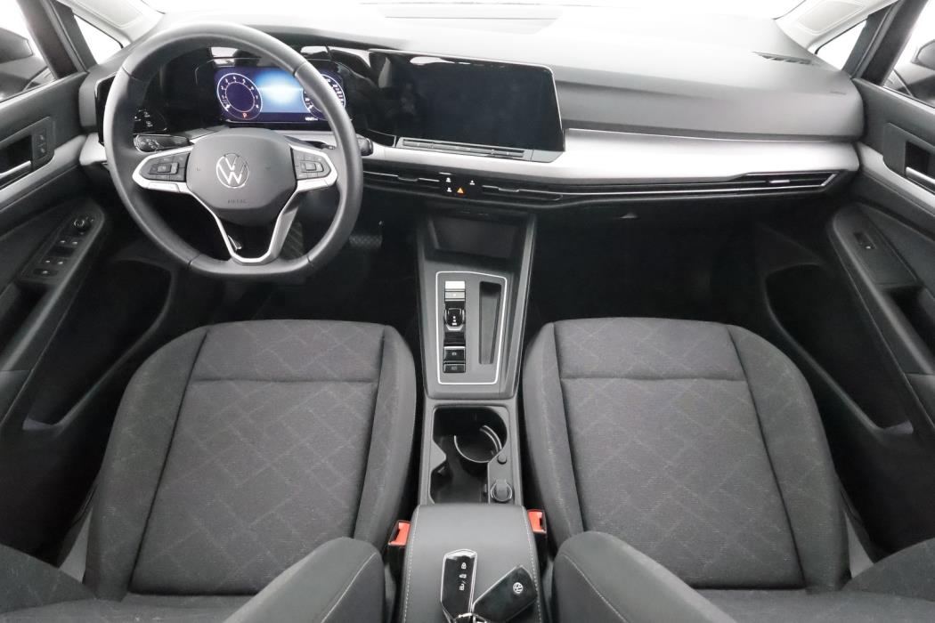 VOLKSWAGEN GOLF 2024