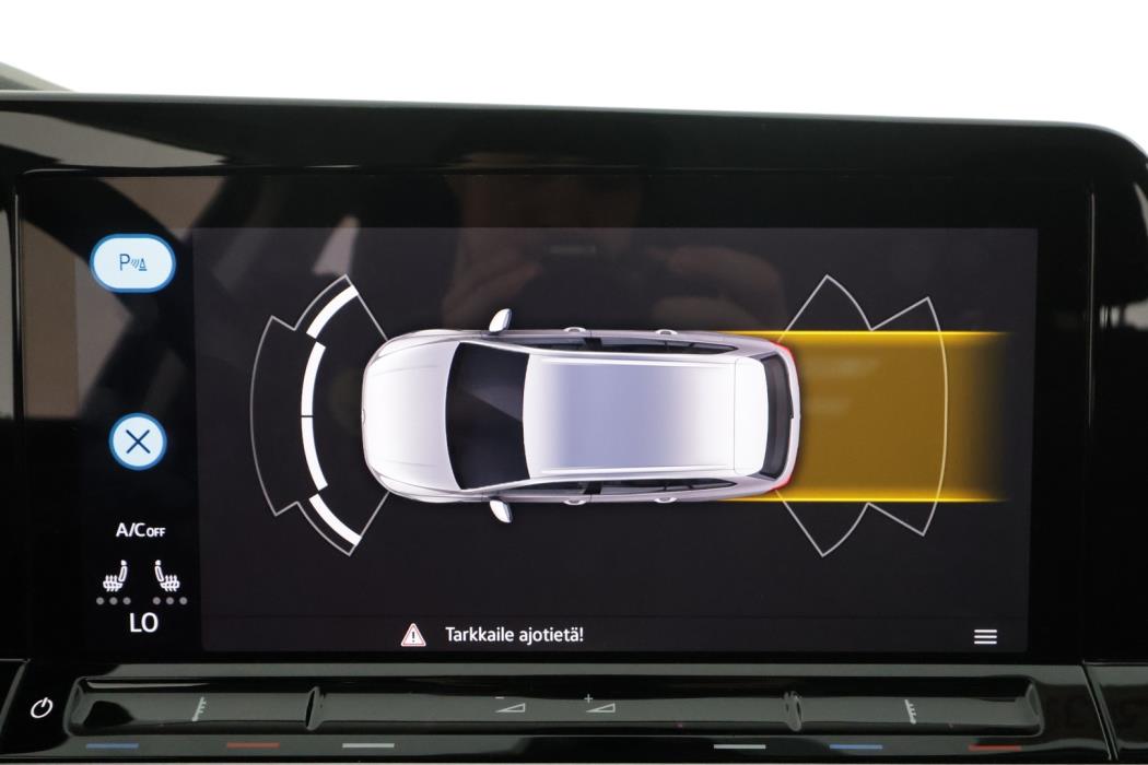 VOLKSWAGEN GOLF 2024