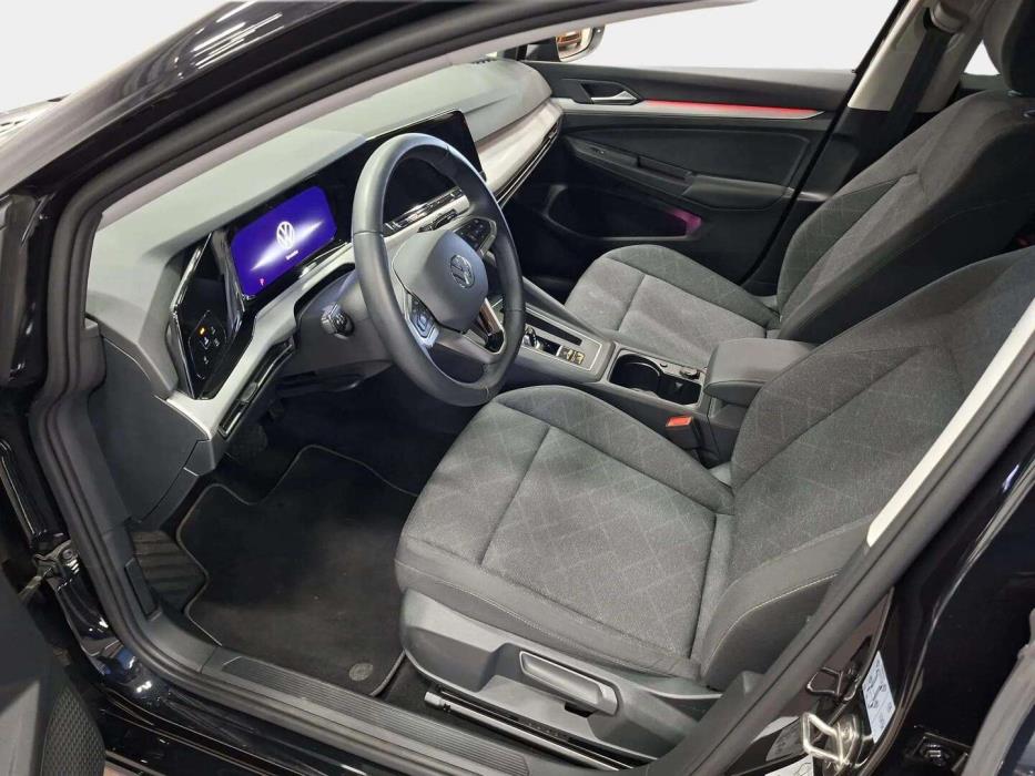 VOLKSWAGEN GOLF 2024