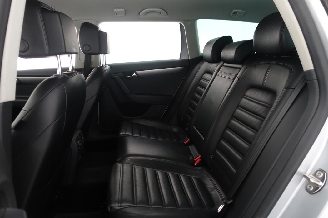 VOLKSWAGEN Passat 2013