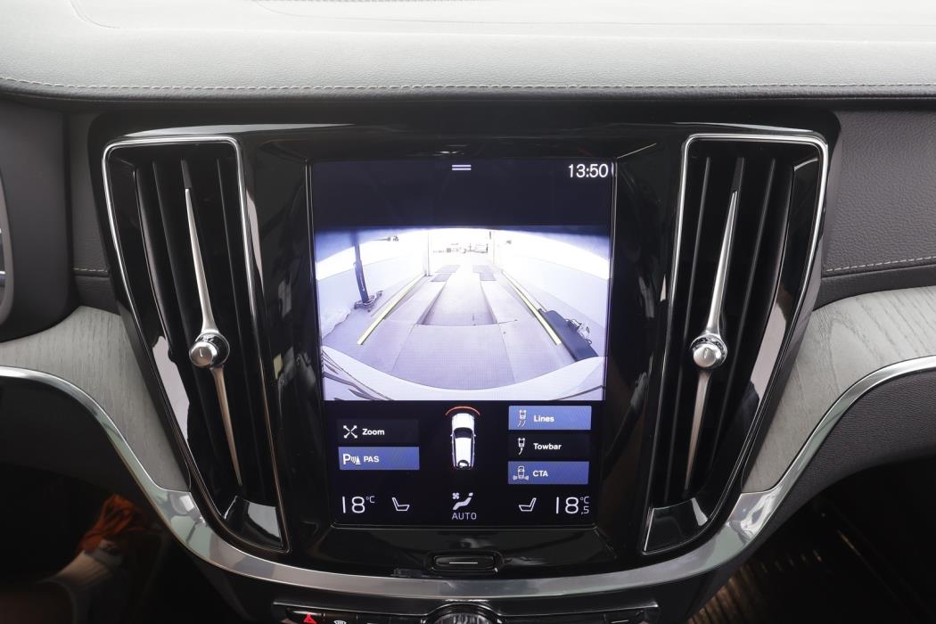 VOLVO V60 2021