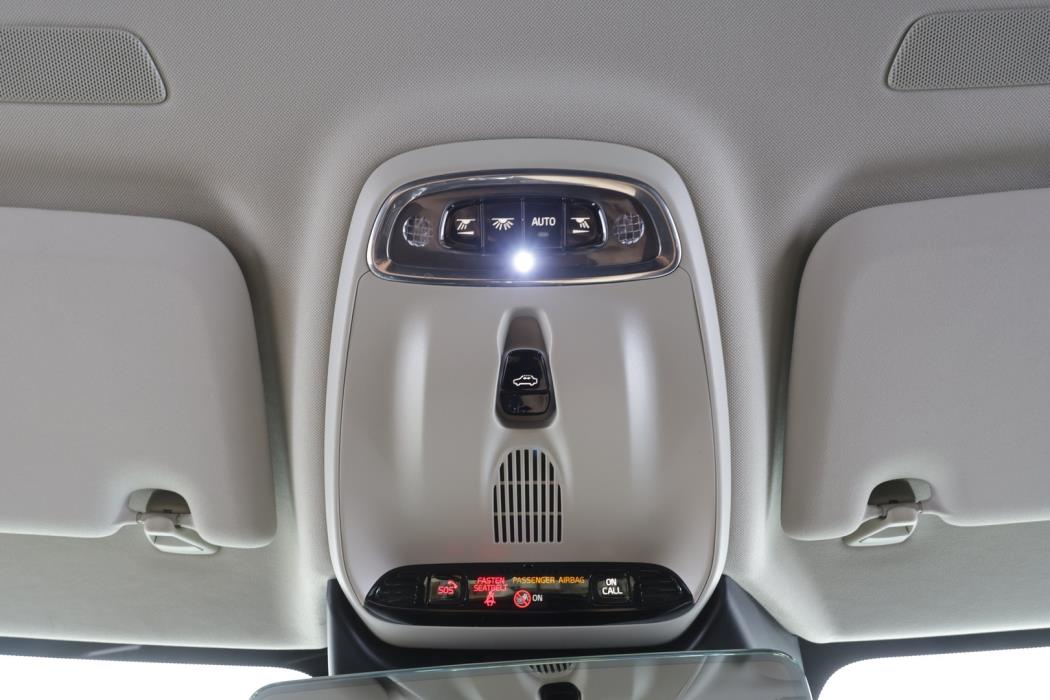 VOLVO V60 2021