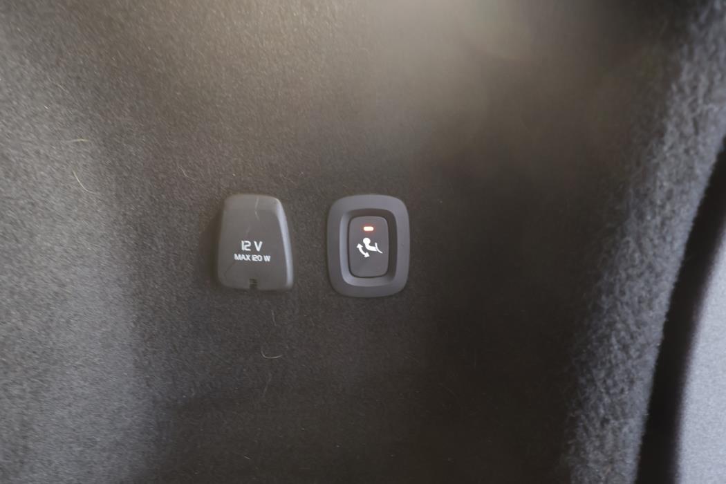 VOLVO V60 2021