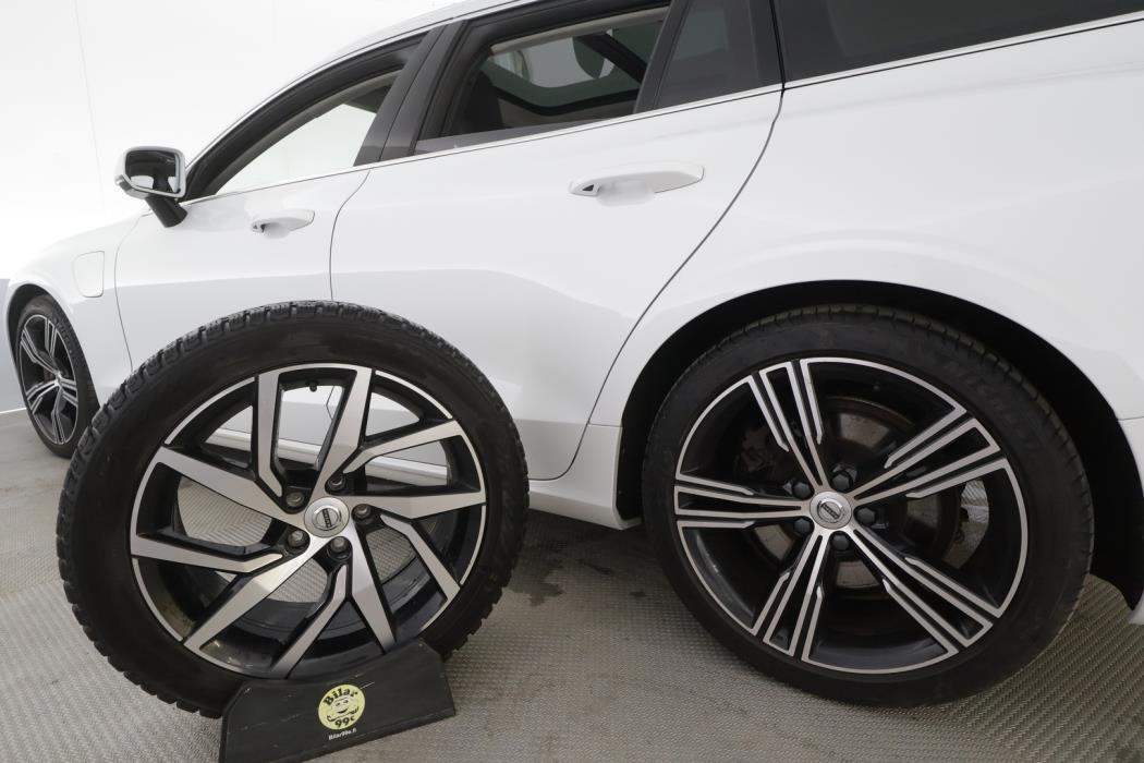 VOLVO V60 2021
